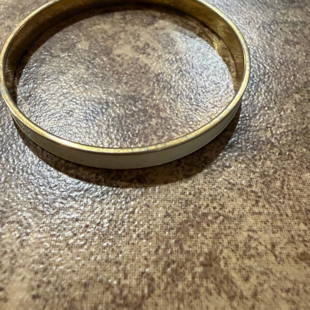 Vintage Monet Gold-Tone & White Inlay Bangle Bracelet – 3/8”